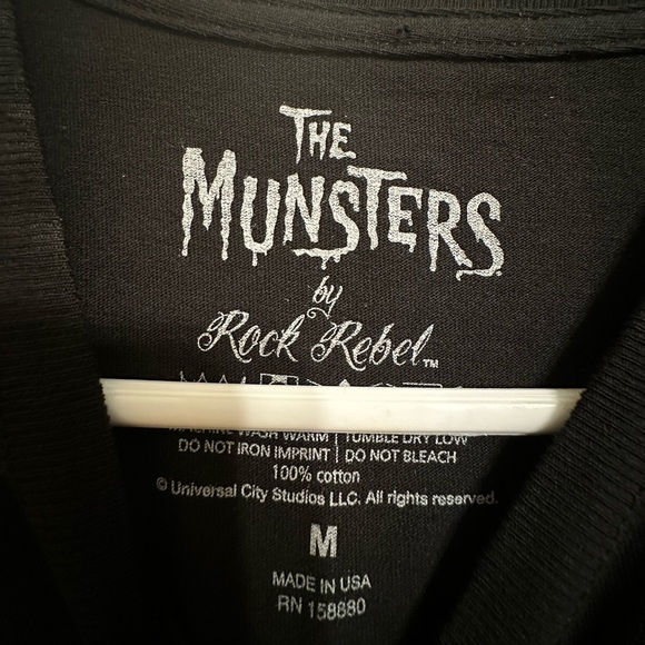 The Munster by Rock Rebel t-shirt Size (Medium) Colors( Black) - Picture 2 of 3